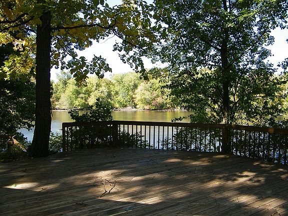 2nd image of 407 Twin River Trl