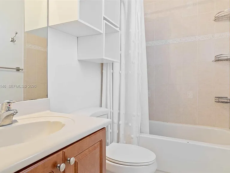 970 SW 144th Ave — Photo 9