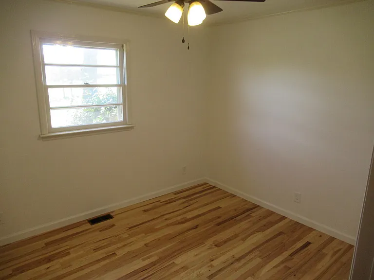 1330 Davis Rd — Photo 16