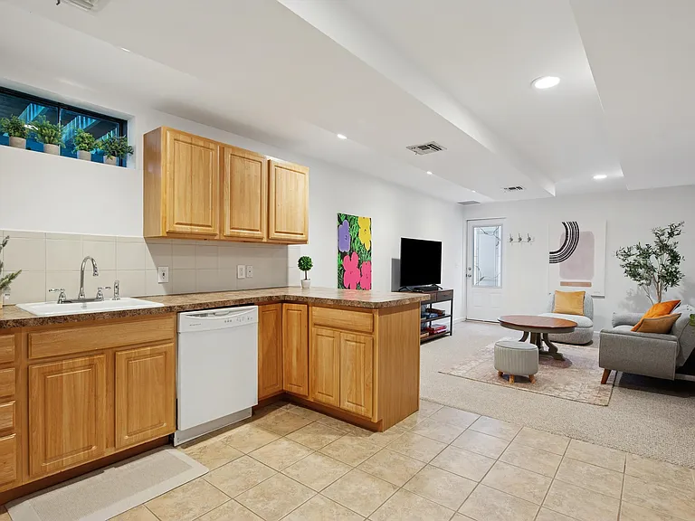 39 Hollow Ln — Photo 30