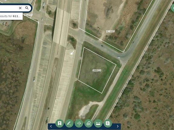 2nd image of 0 Crosstown Expy