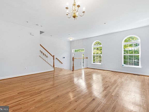 3rd image of 8010 Homefield Dr