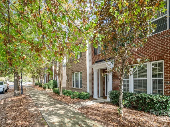 10023 Juniper Trace Dr, Charlotte, NC 28277