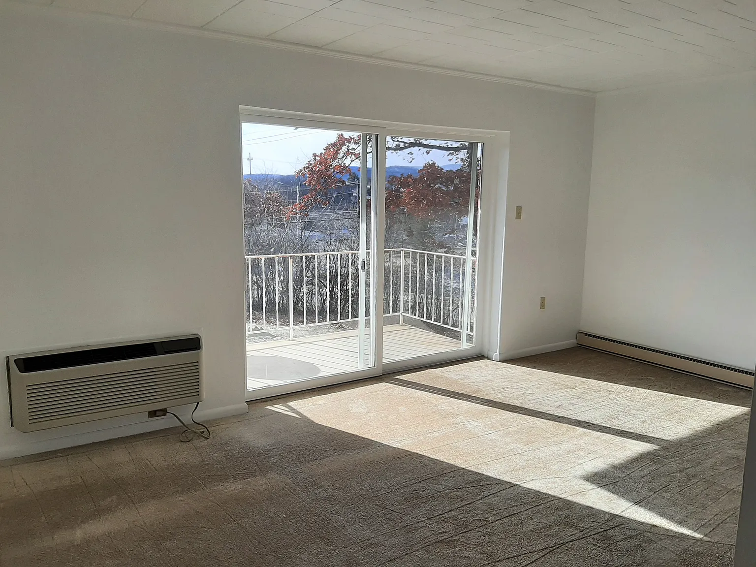 2 bed, 9999 sqft, $874 — Photo 3