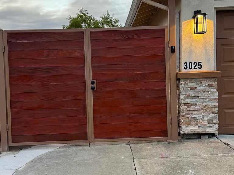 3021 Stonehenge Rd — Photo 1