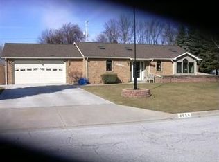4656 Foxcroft Dr, Bay City, MI