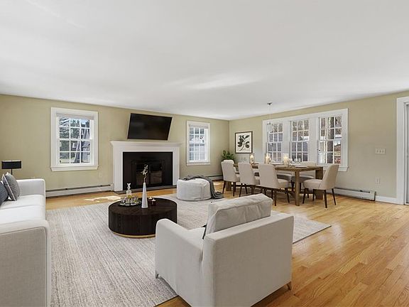 3rd image of 94 Abbott Run Valley Rd