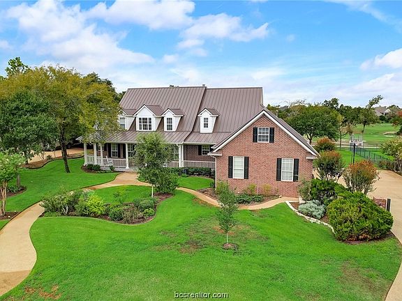5th image of 1111 Royal Adelade Dr