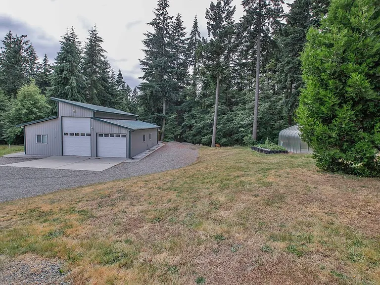 2385 Lake Forest Dr — Photo 35