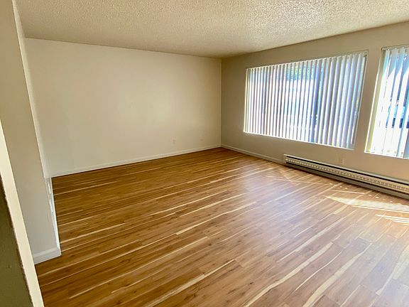3rd image of 7429 Rainier Ave S APT 206