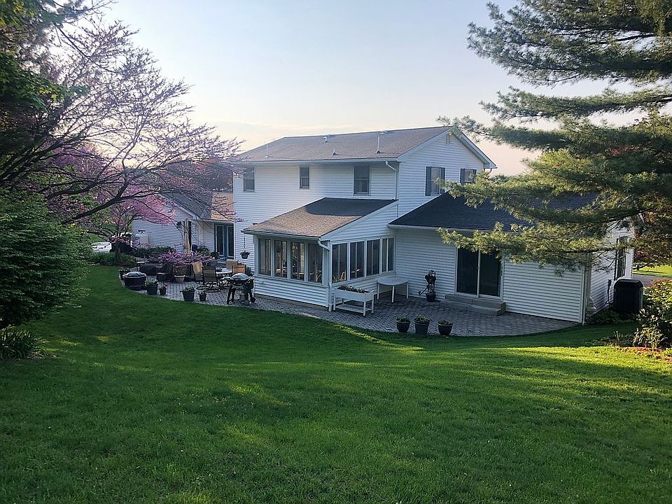 2nd image of 4756 Hilton Rd