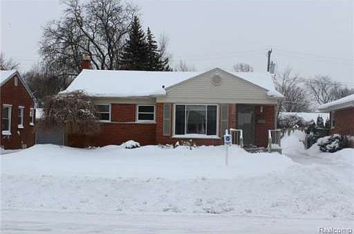 1st image of 28437 Elmira St