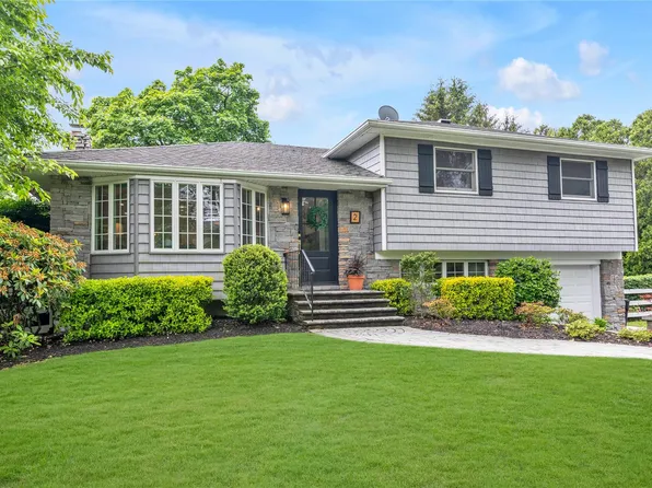 2 Oberlon Drive, Greenlawn, NY 11740