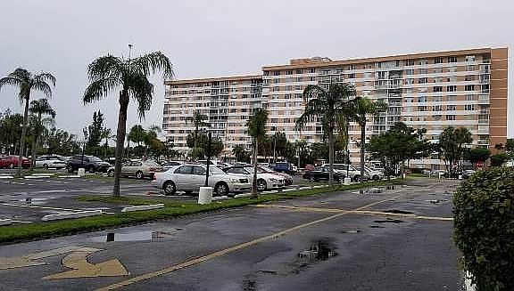 2nd image of 4001 Hillcrest Dr #702-4