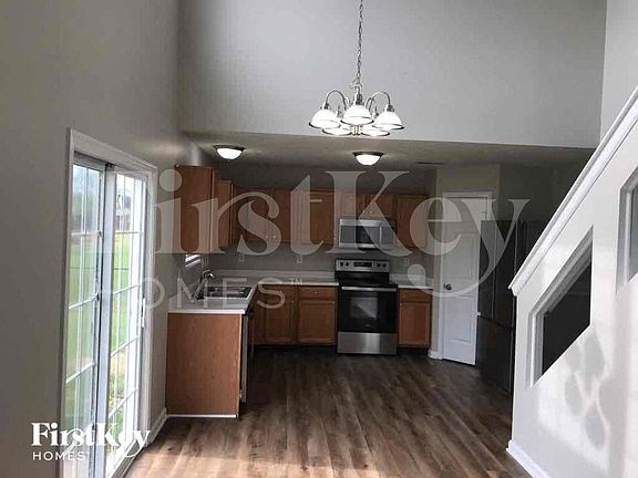 3rd image of 867 Seabreeze Dr