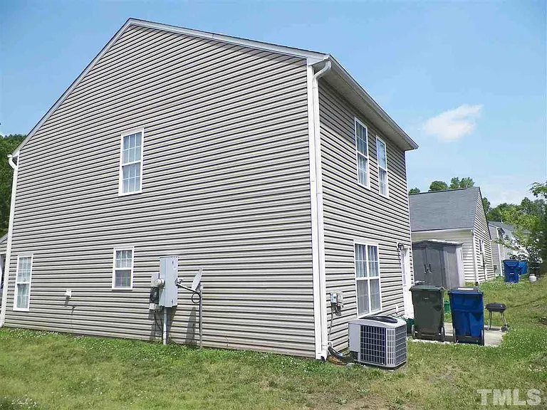 2847 Filbert St — Photo 30
