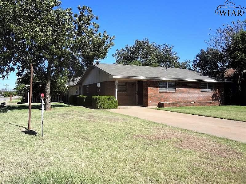 1st image of 501 E Glisson Ave