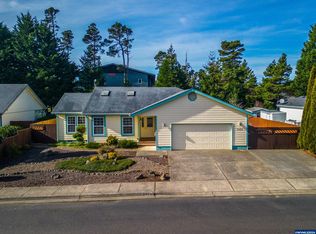3949 Spruce St, Florence, OR 97439