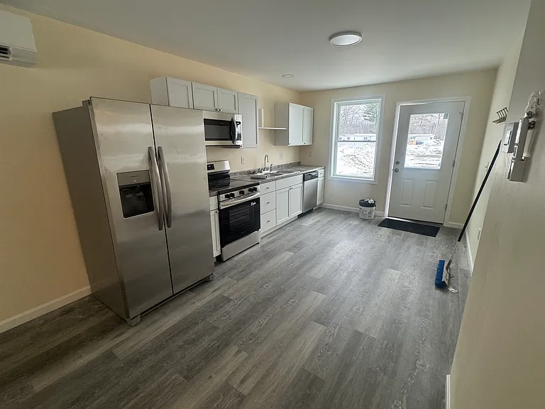 10 Boulder Dr #A — Photo 4