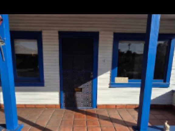 4th image of 3562 Helms Ave