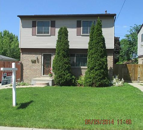 2nd image of 8087 Nightingale St