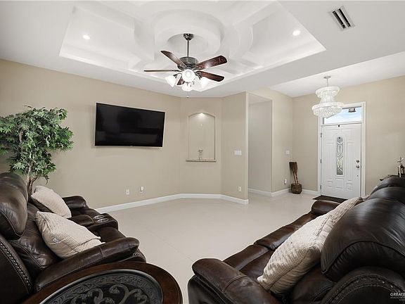 3rd image of 1505 Yarely St
