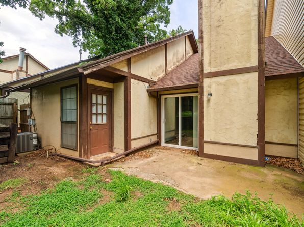 727 Rockridge Cir