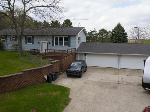 5820 Lynd Rd, Marlette, MI 48453