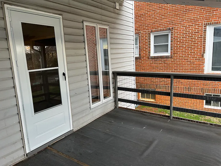 401 Moore St #202 — Photo 10