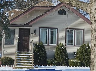 716 S Yale Ave, Villa Park, IL 60181