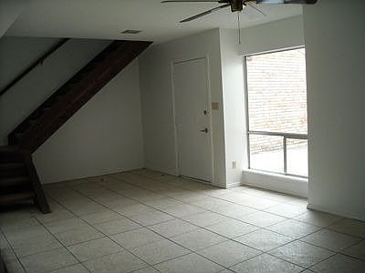 3rd image of 1313 Zinnia Ave