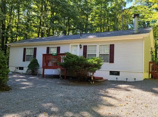 2145 Lehigh Dr, Pocono Lake, PA 18347