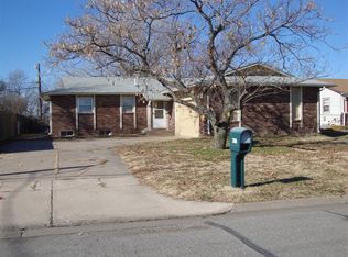 903 N 1st Ave, Mulvane, KS 67110
