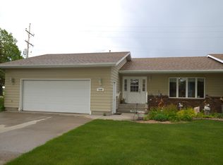 1508 Northview Ln, Aberdeen, SD 57401