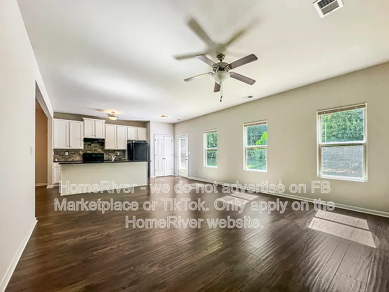 206 Daisy Cir — Photo 8