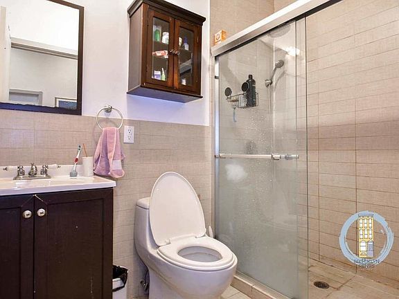 4th image of 171 Hancock St #2B