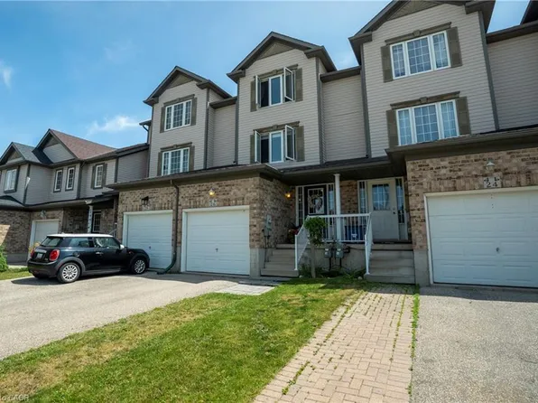 26 Chantilly St, Kitchener, ON N2R 1V6