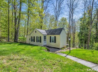 93 Torrington Ave, Collinsville, CT 06019