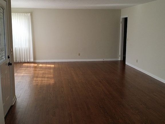 3rd image of 1417 Lolita Ln