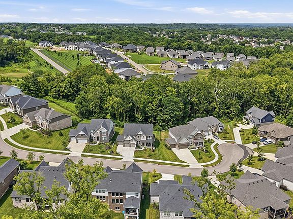 3rd image of 1631 Stone Crest Dr