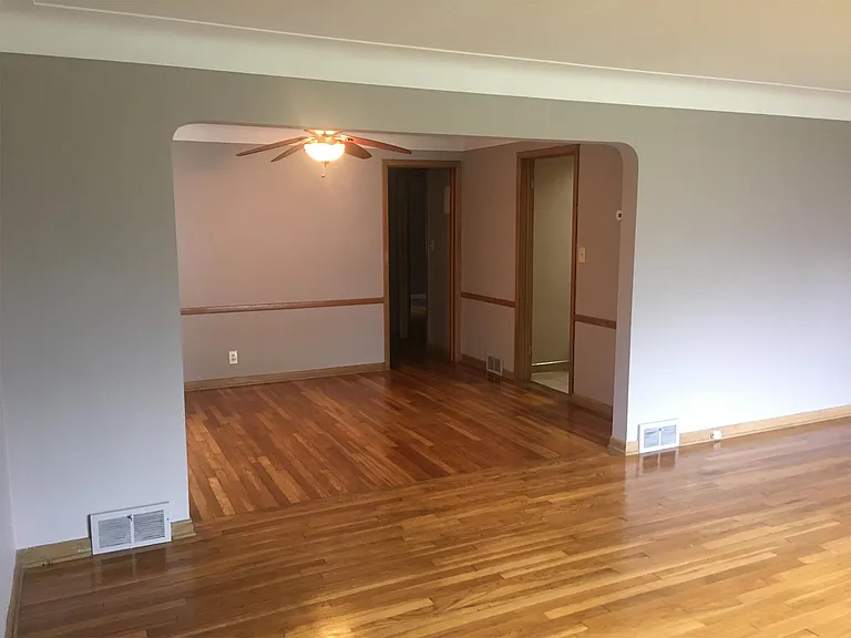 2381 Warrensville Center Rd — Photo 6