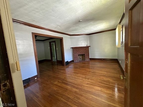 3rd image of 3612 E 133rd St