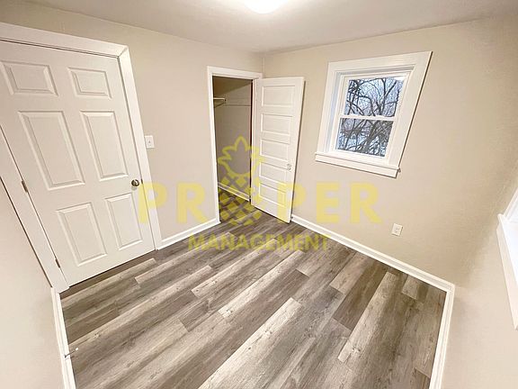 3rd image of 2871 Revels Ave