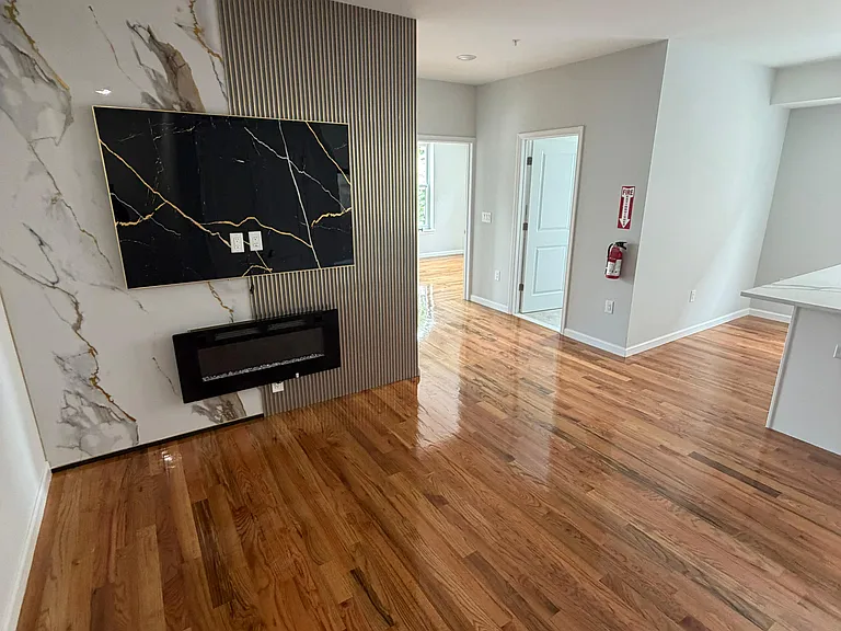 181 Munn Ave #3 — Photo 4