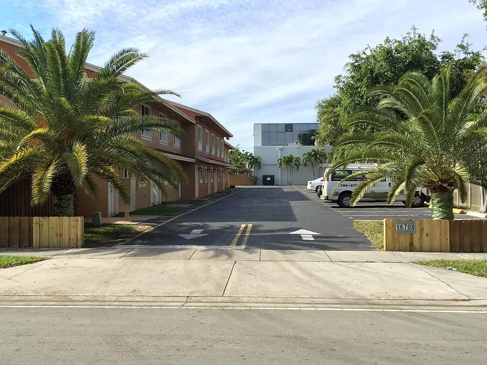 16700 NW 55th Ave