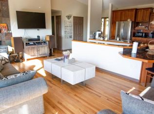 3576 S Crestwood Dr, Salt Lake City, UT 84109