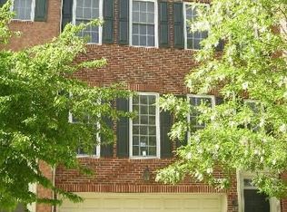 8431 Chaucer House Ct, Lorton, VA 22079