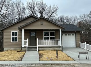 413 W Spring St, Boonville, MO 65233