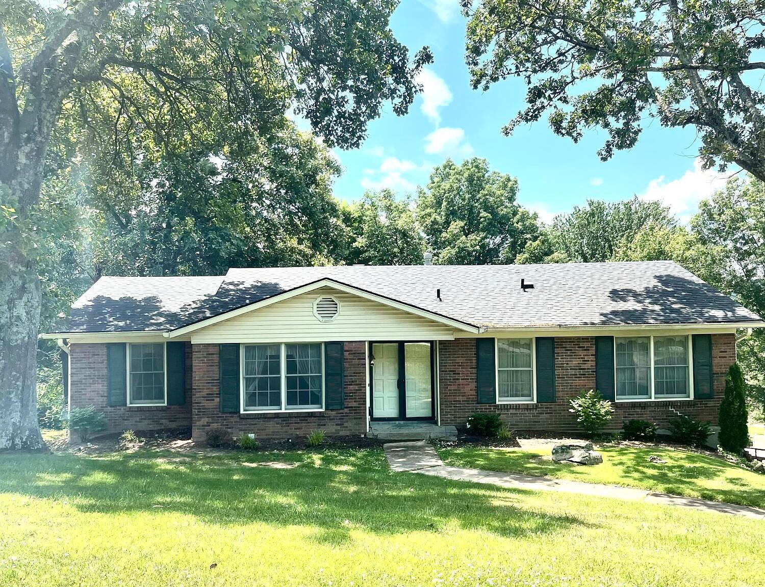 2904 Windsor Forest Dr, Louisville, KY 40272 Zillow