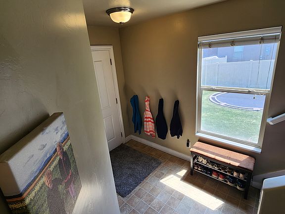 3rd image of 1853 N Bountiful Way